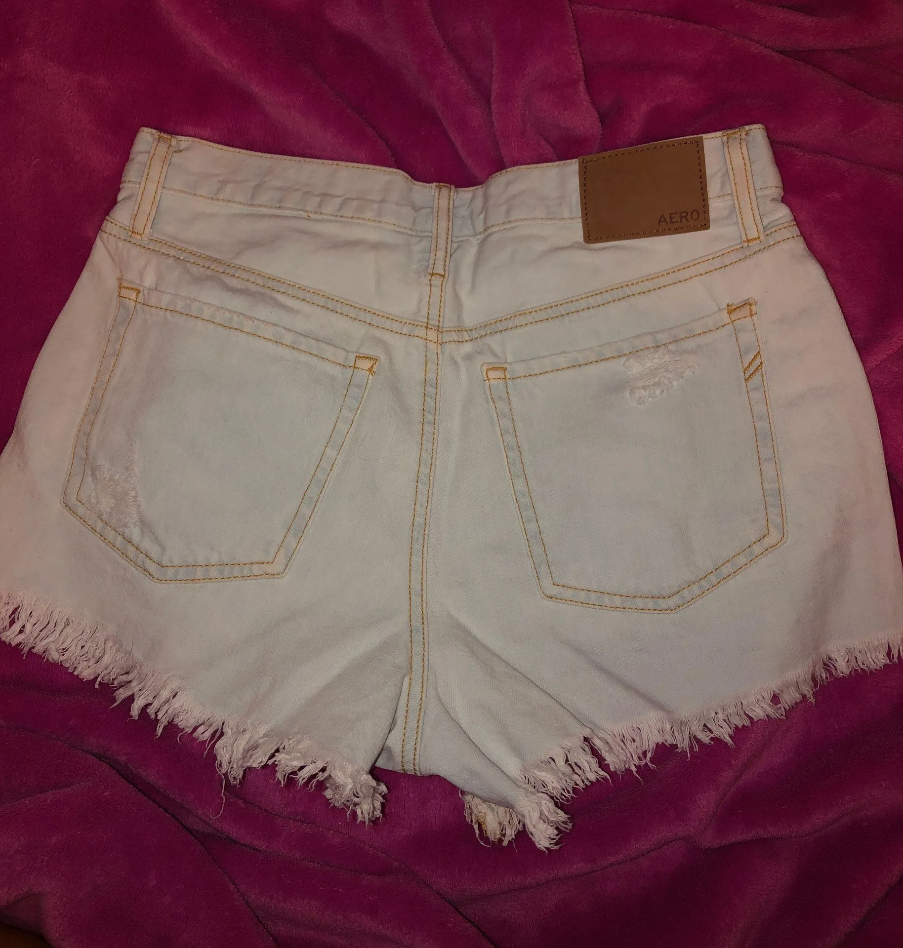 Vintage High Rise Light Wash Shorts 2.5 Size 6 - Image 2