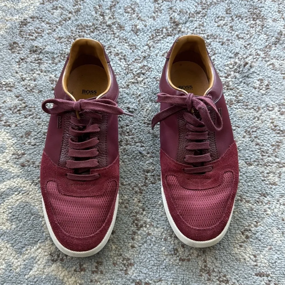 Hugo Boss Women’s Cosmo Lace Up Tennis Classic Sneakers Maroon 40 - Image 2