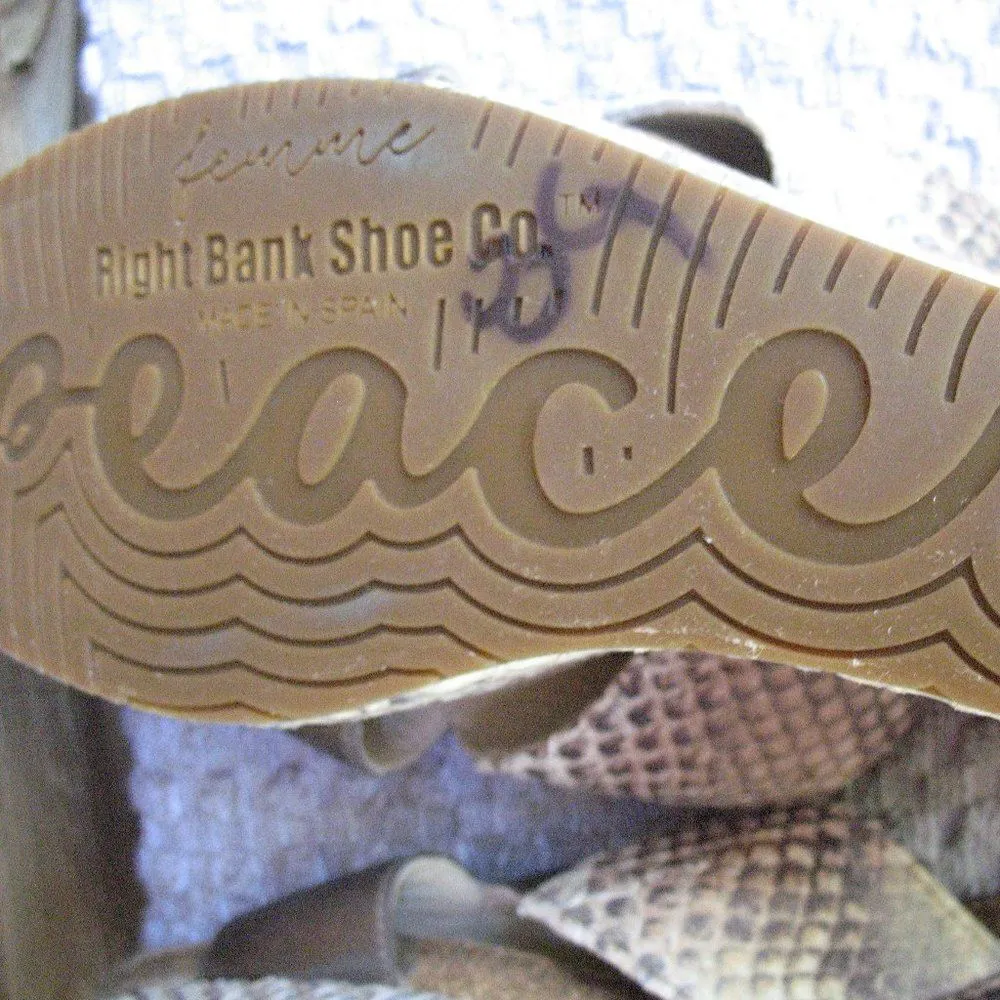 NWOB Snake Print Wedge Sandals Gray Size 9.5 - Image 10