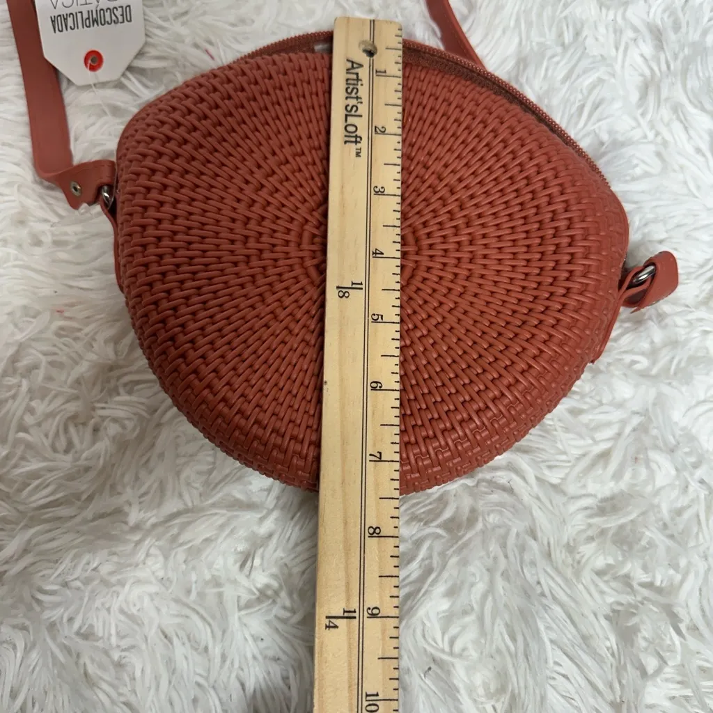Women's Round Woven Bag - Image 8