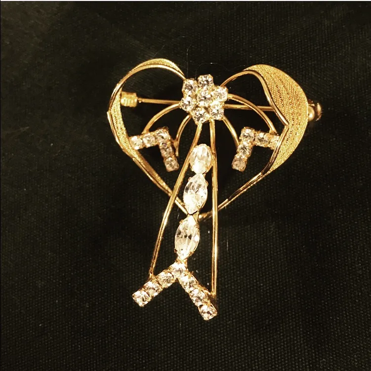 💖✨ Vintage Angel Heart Brooch Pin | Gold Tone Rhinestone Crystal Angel - Image 5