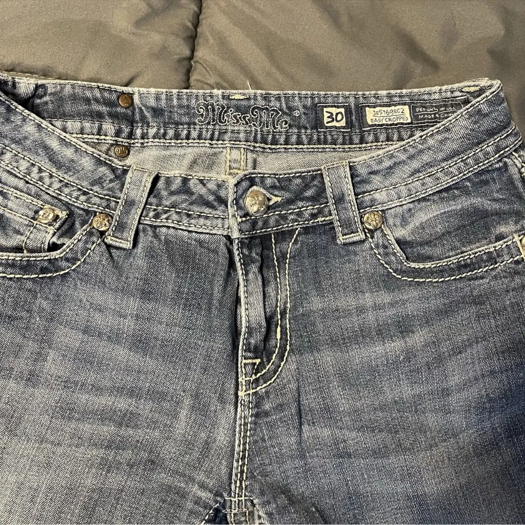 Miss Me Jeans Size 30 Easy Cropped 22” Inseam Sequin Wide Stitch Capri JE5769EC2 - Image 3