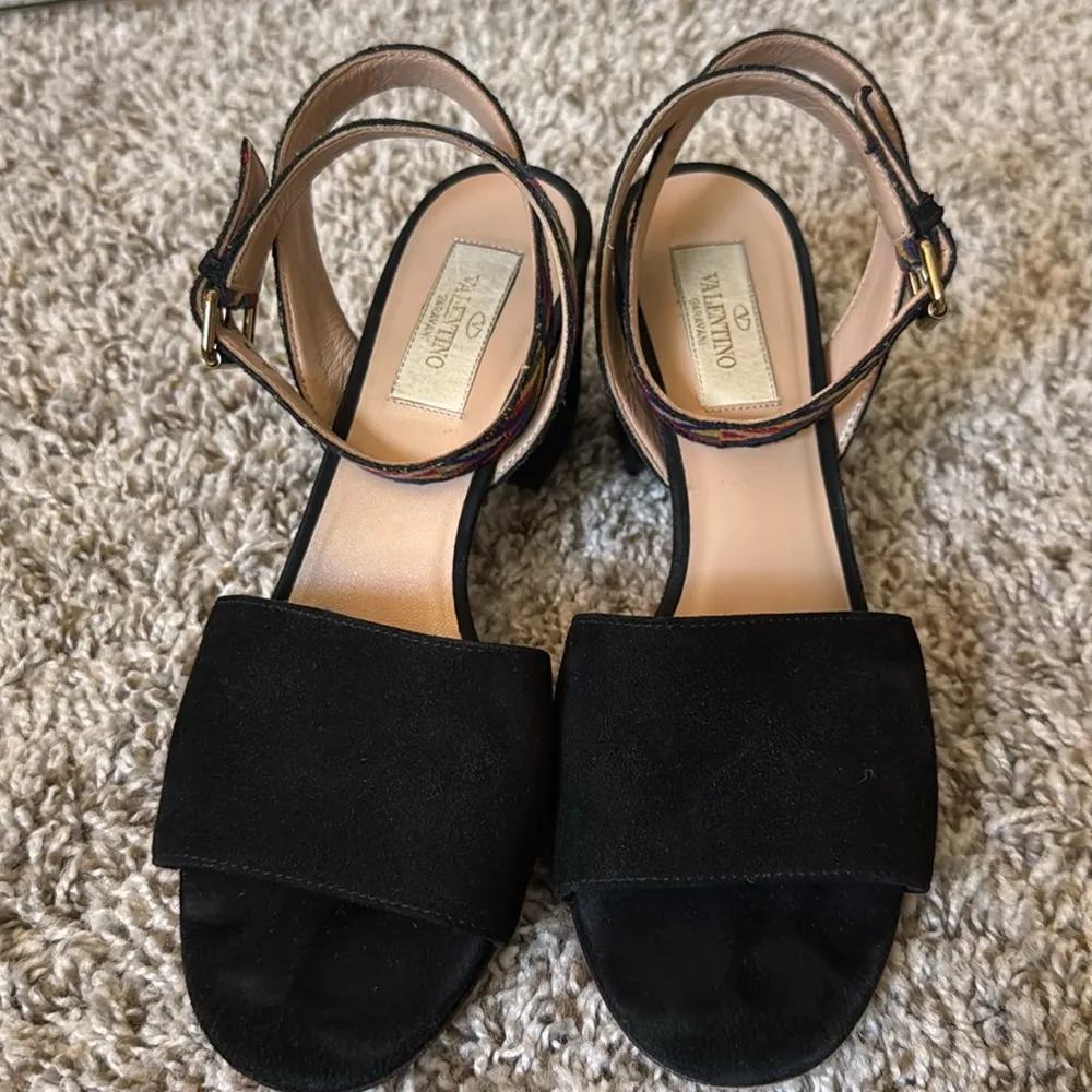 Valentino Garavani 36 Native Couture 1975-embroidered Suede Colorful Black Heels - Image 6