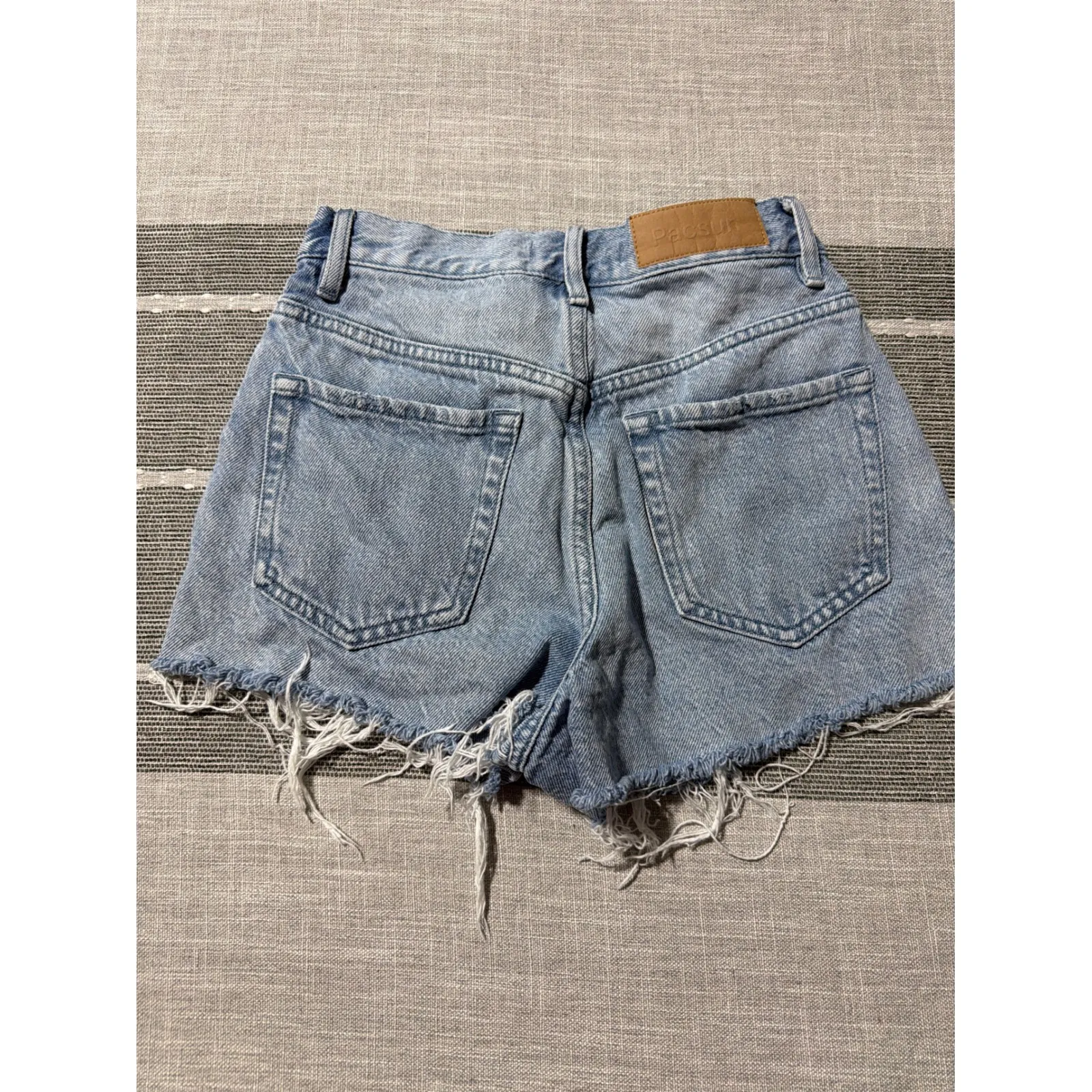 PacSun Denim Ripped High Waisted Cutoff Shorts Light Wash Women's Size 25 - Image 3
