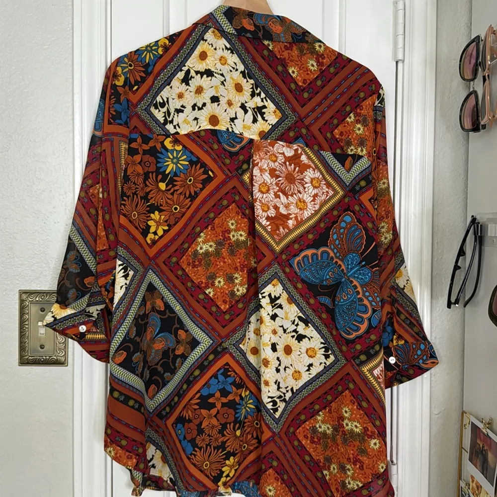 Rose & Olive multicolor butterfly print button down - Image 10