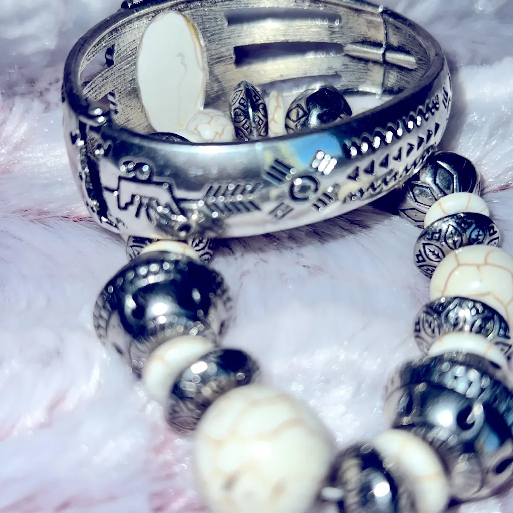 Southwest‎ Jewelry Set Silver and White - Image 11