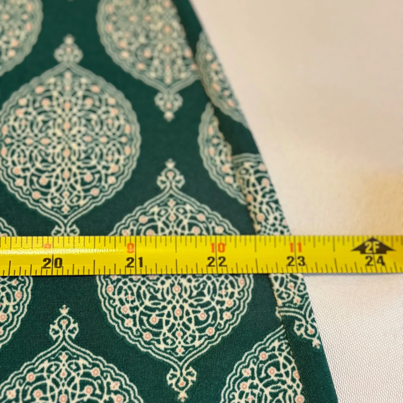 Magnolia Grace Alhambra Petite XL Green Medallion Print V Neck Sleeveless Dress - Image 10