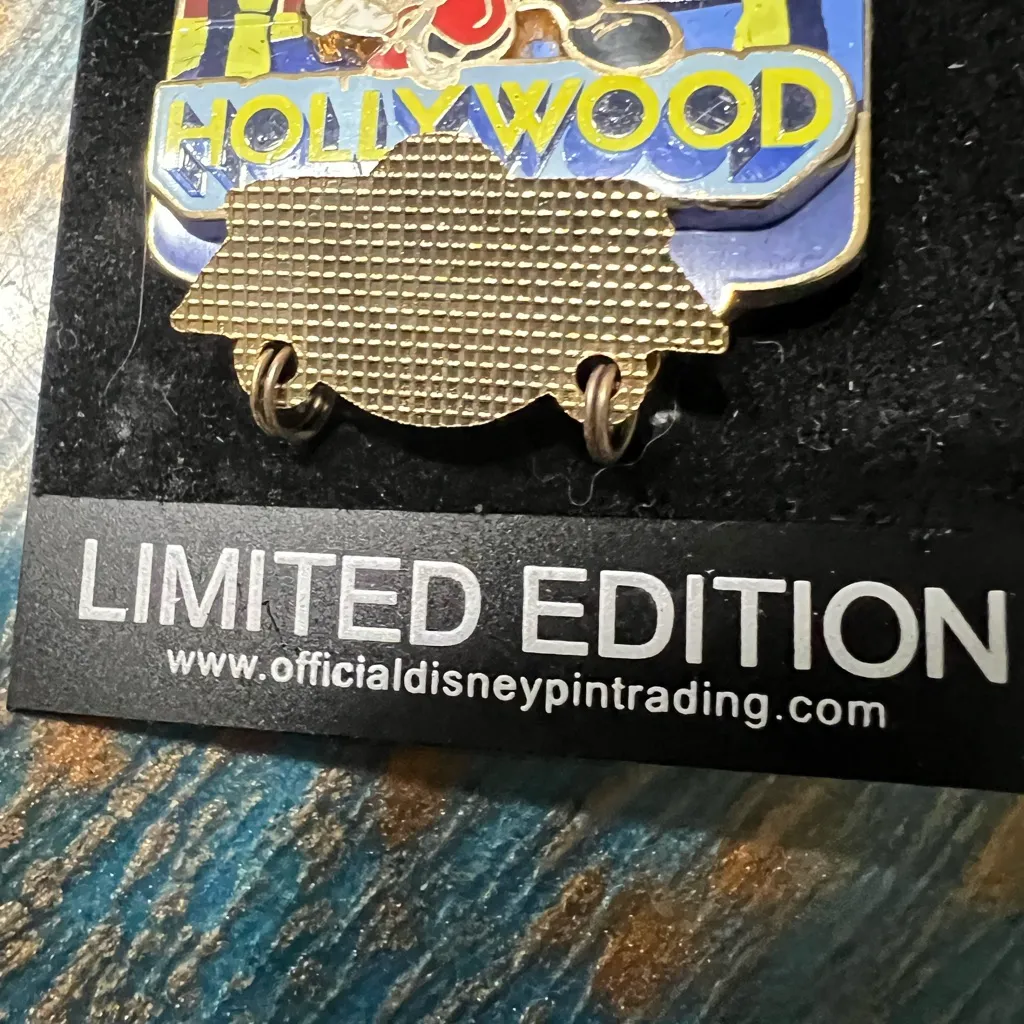 Vintage new Disneyland Trading pin limited Edition CA adventure Hollywood - Image 2