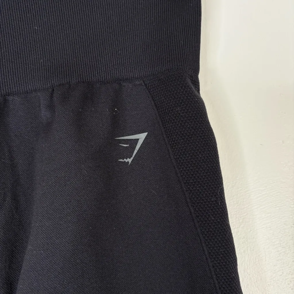 Gymshark Women’s Black Leggings 25” and Long Sleeve Crop Top Light Beige Small - Image 10