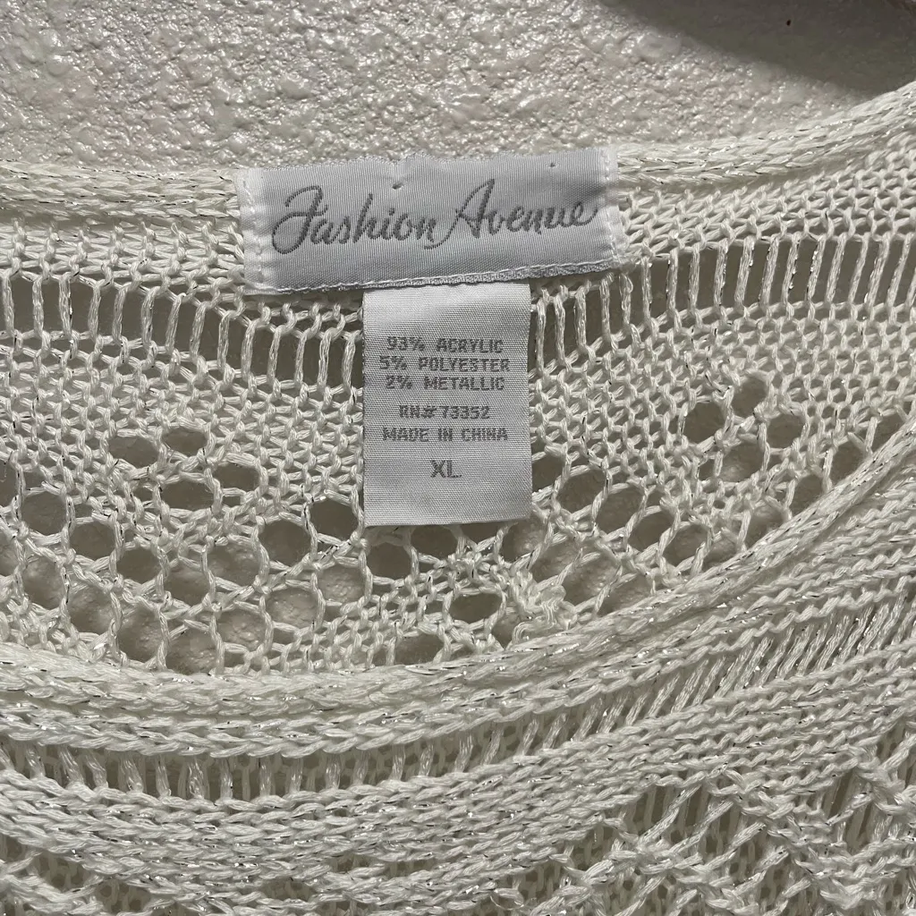 Cream Crew Neck Sweater with Geometric Patterns Gold Size XL - Image 2