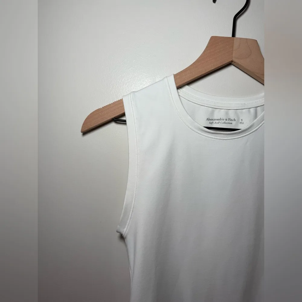 cotton seamless crewneck tank top bodysuit white small - Image 4