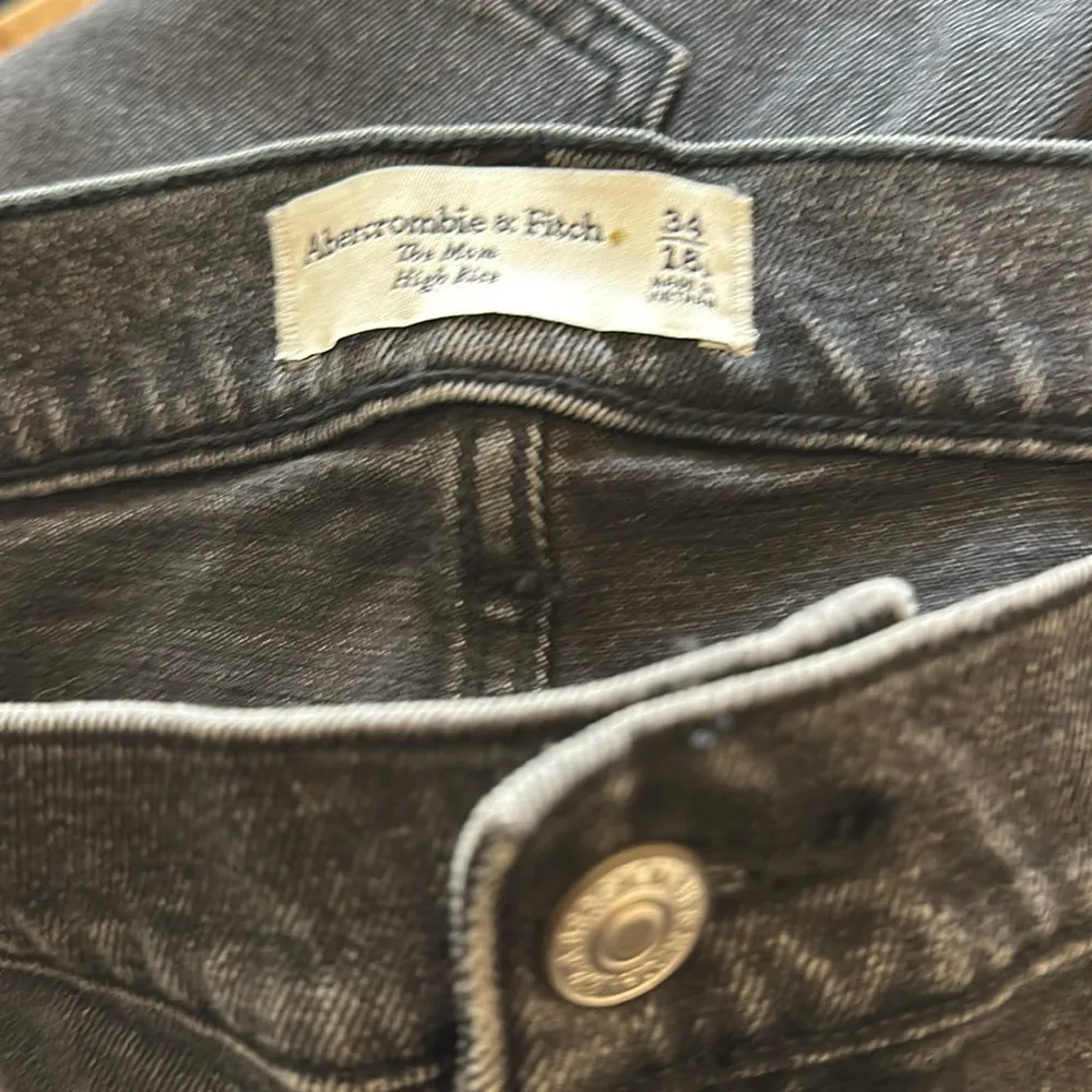 NWT Abercrombie & Fitch Curve Love High Rise Mom Jean - Image 8