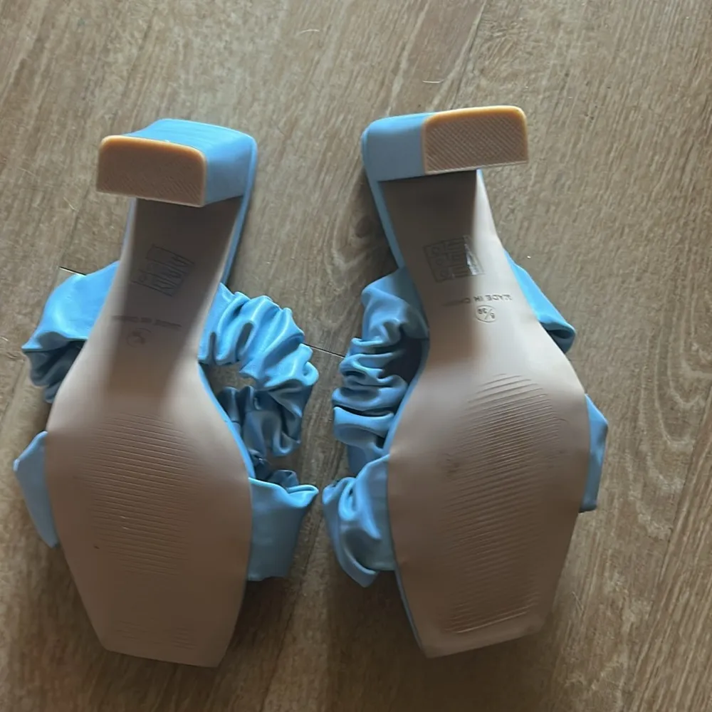 Baby Blue Nasty Gal Heels size 6 - Image 6