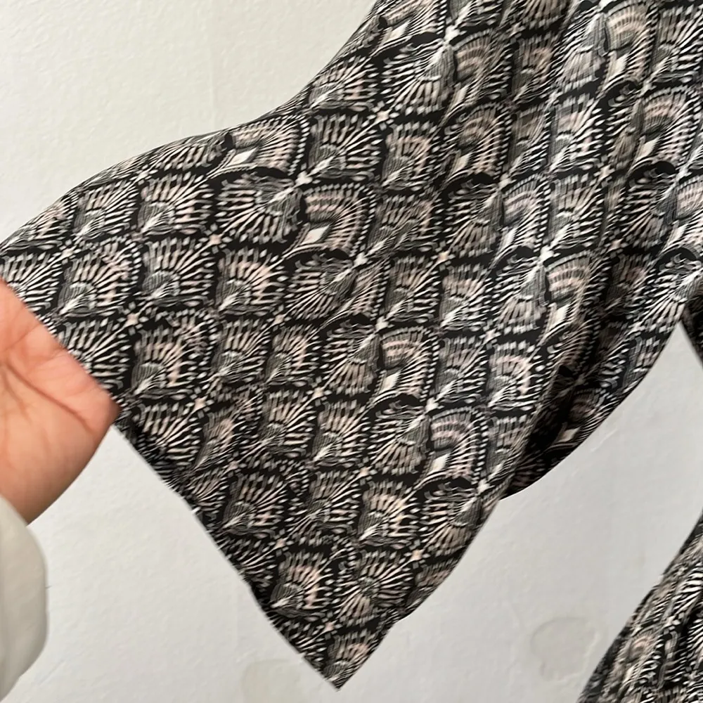 Vintage Indian silver grey pink pattern Thai buddha satin wrap belted kimono S Gray Size undefined - Image 3