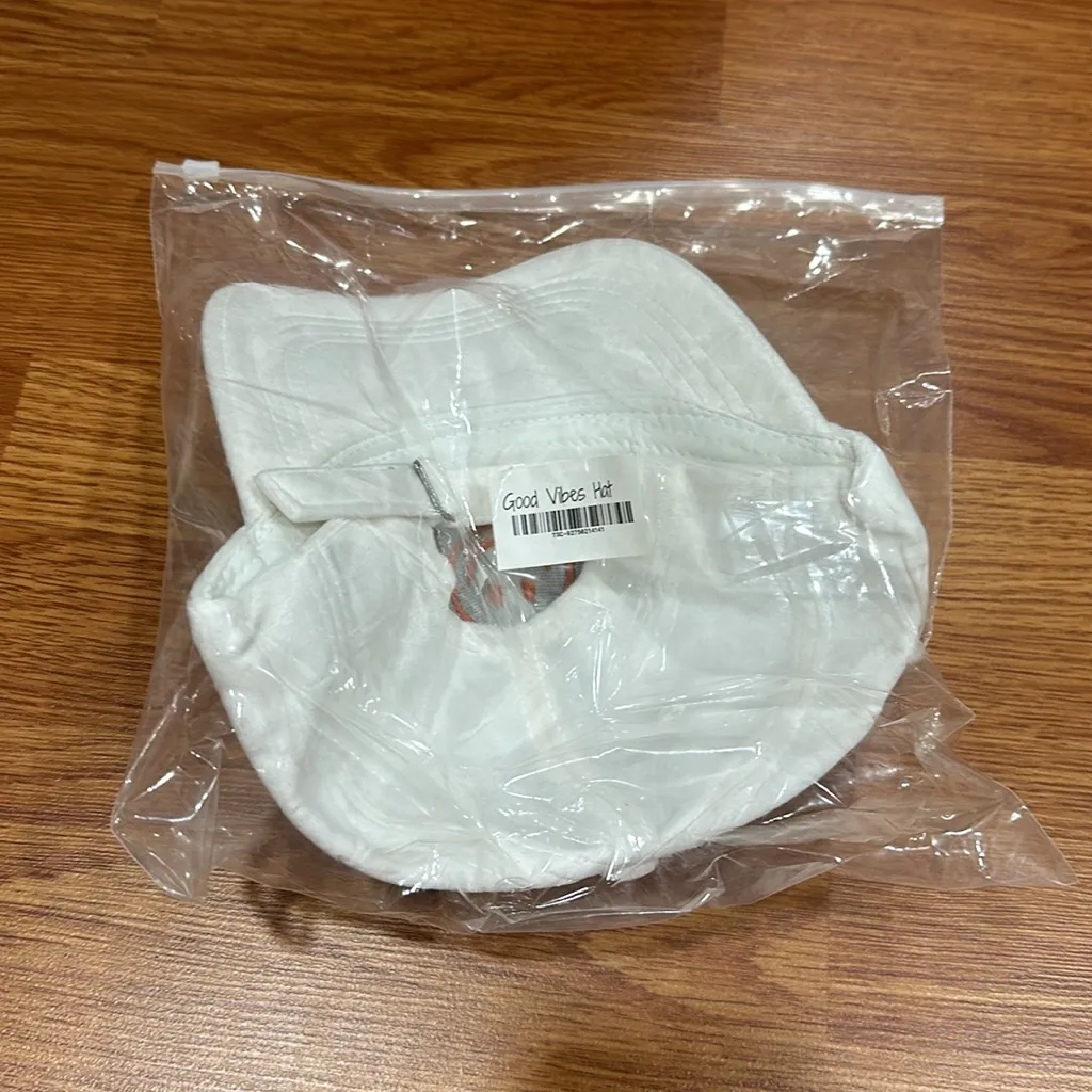 Smiley face hat - Image 2