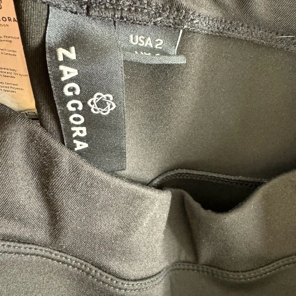 Zaggora London Hot Pants Black Neoprene Yoga Workout Leggings Thermal Fit Size 2 - Image 5