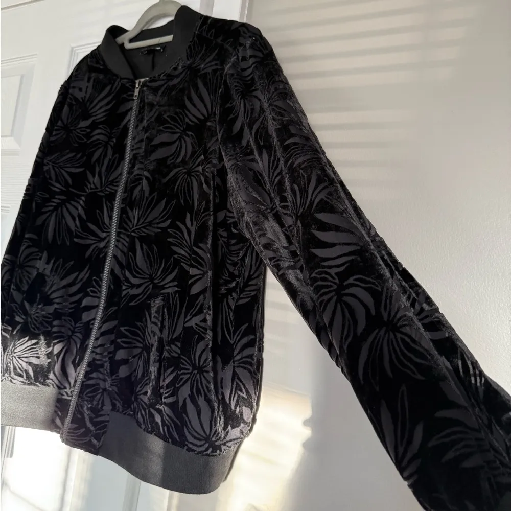 TORRID Womens (0X) Burnout Velvet Bomber Jacket - Image 3