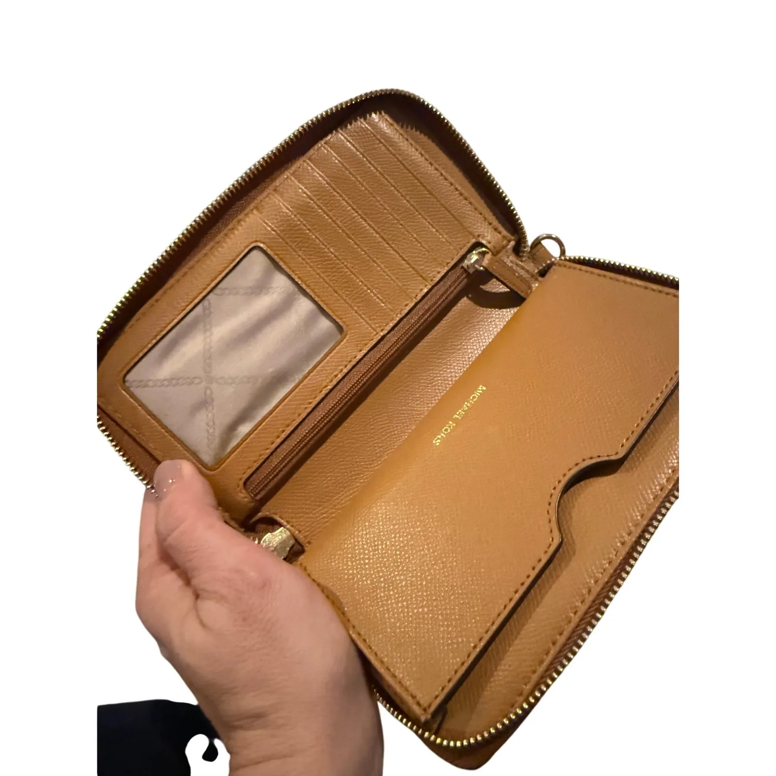 Michael Kors  Jet Set Large Husk Leather Multi-Function Wristlet Wallet - Image 2