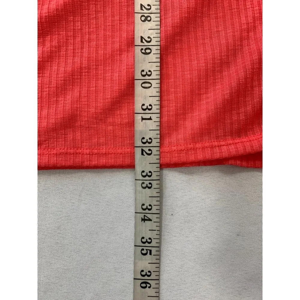 Time & Tru Women's Lightweight Top - Image 5