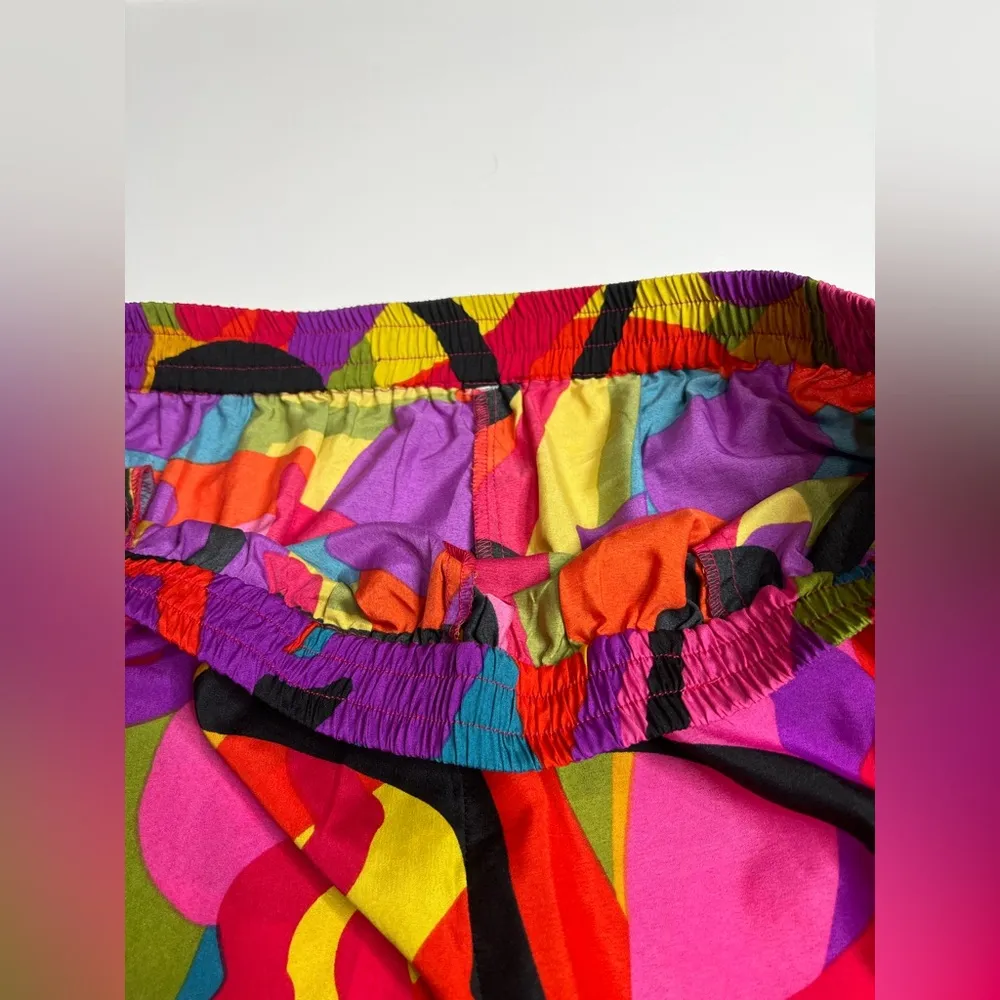 Unbranded Colorful Abstract Patterned Shorts size XL Red - Image 3