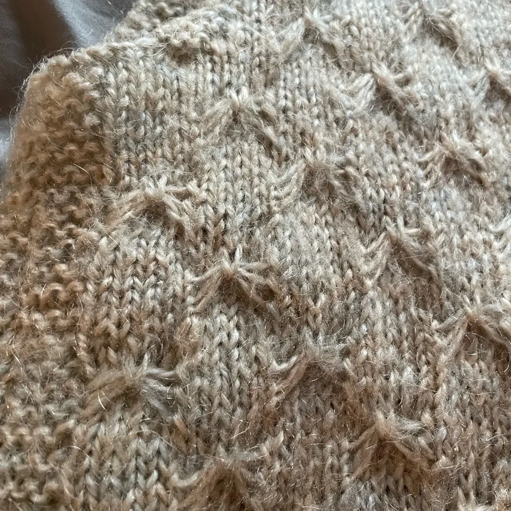 Vintage 90s wool blend hand knit large weave knit sweater vest, GUC, S Tan - Image 6