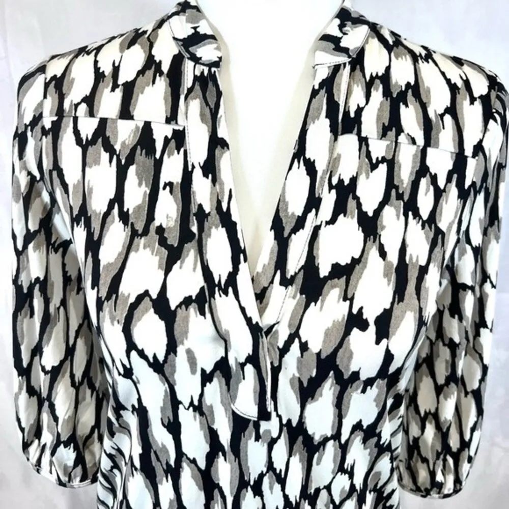 white gray and black abstract print Henley shirt dress size XXSP - Image 2