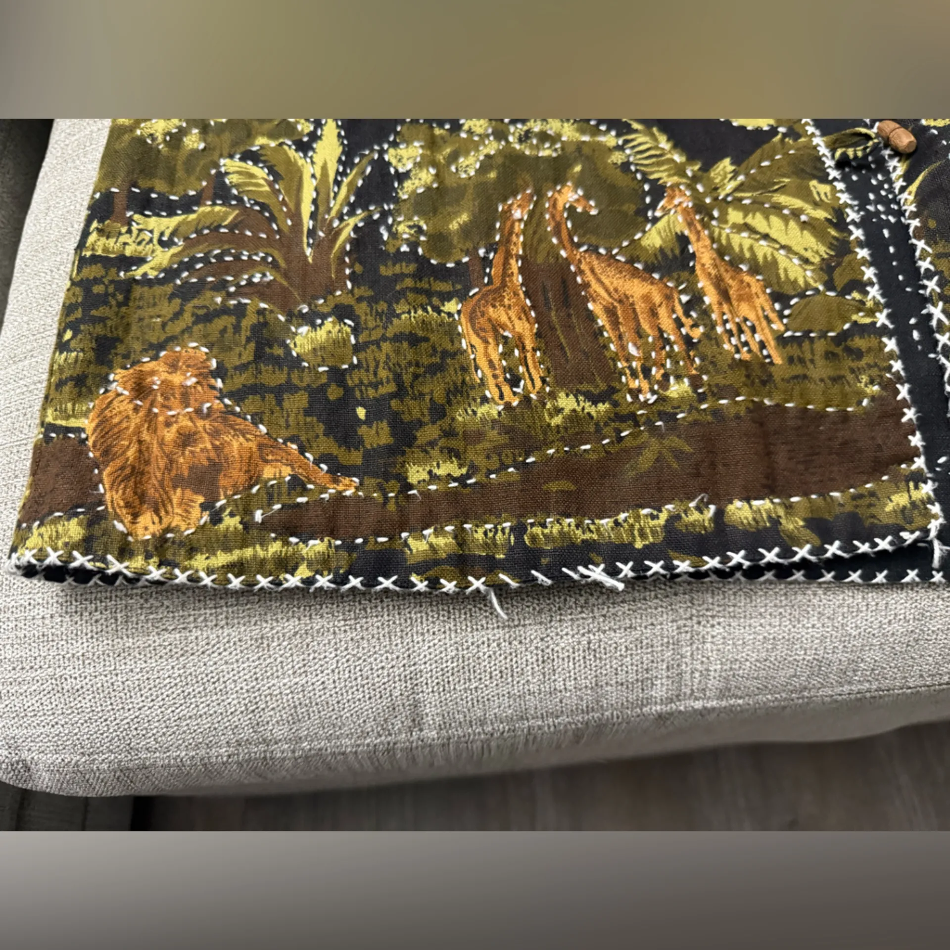 VTG Sam Hilu’s Classics Handcrafted Safari Giraffe Animal Print Shirt Cotton L Black Size L - Image 4