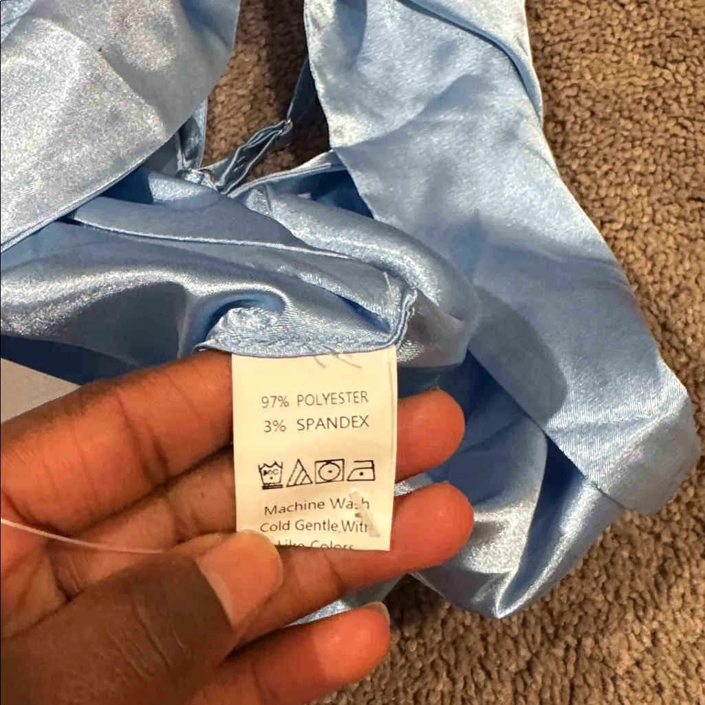 Fashion Classic Collection Baby Blue Satin Bandana Top SIZE XL - Image 4