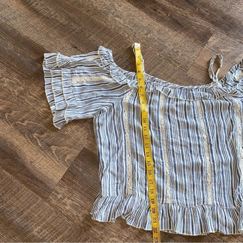 American Eagle Cold Shoulder Ruffle Top Embroidered Festival Boho Medium - Image 11