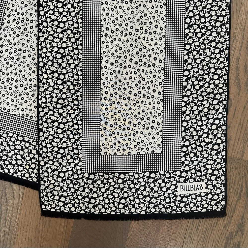 Vintage Bill Blass Ditsy Floral Print Oblong Rectangle Scarf Black and Cream 57" - Image 4