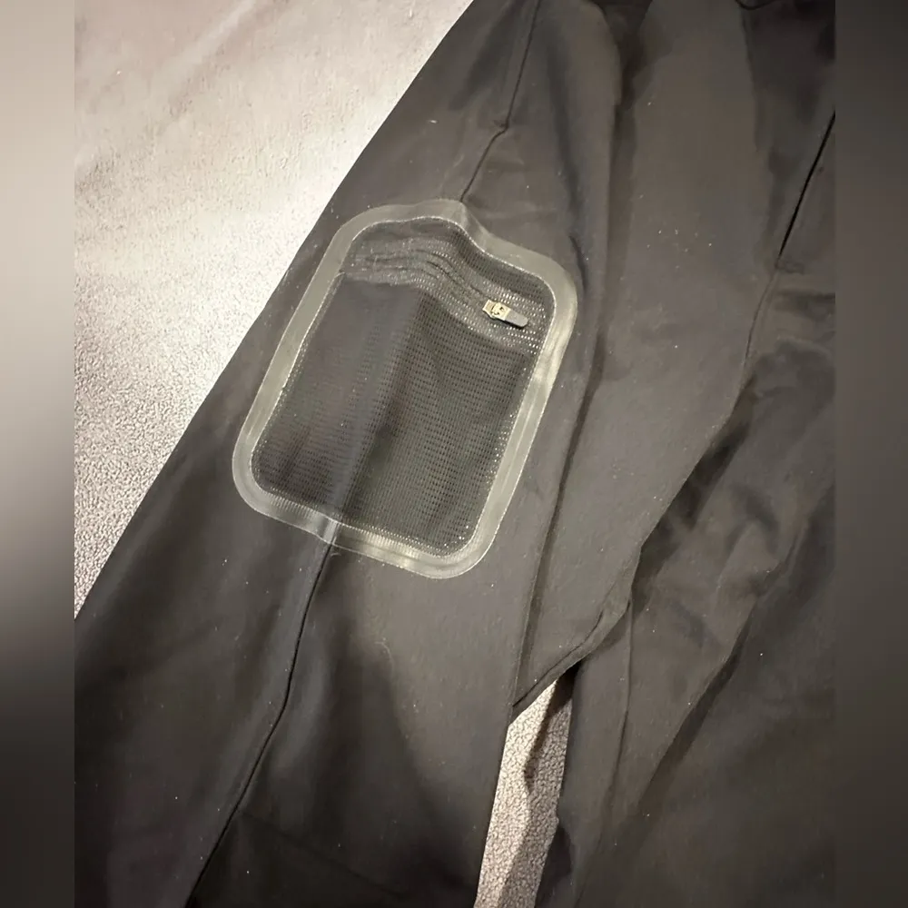 NWOT L.L. Bean Women's Comfort Cycling Capri with Cushioned Inner Short. M Black Size M - Image 7