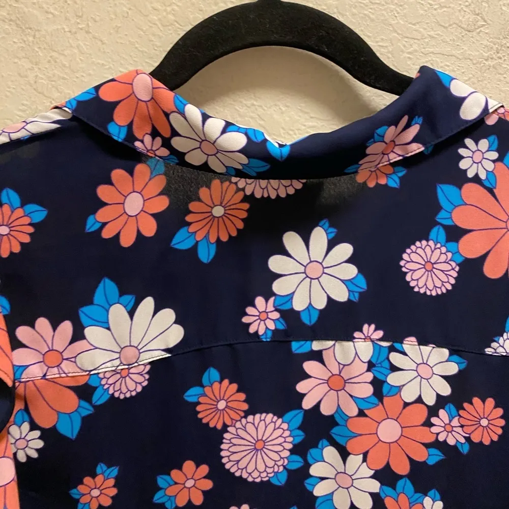 ModCloth Energetic Effort Floral Button-Up Blouse Size M - Image 9