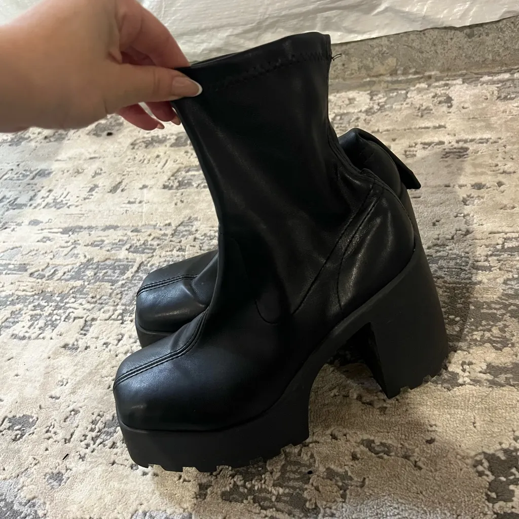 ASOS Design Black Stretch Retro Chunky Ankle Boots Size 9 US - Image 2