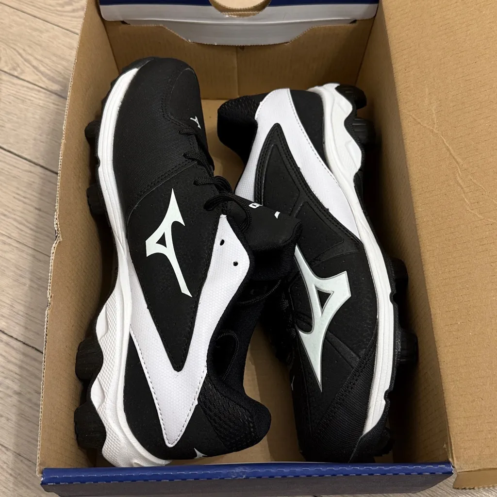 MIZUNO Women's Black & White 9-Spike Advanced Finch Cleats Size 9 NEW IN BOX - Image 4