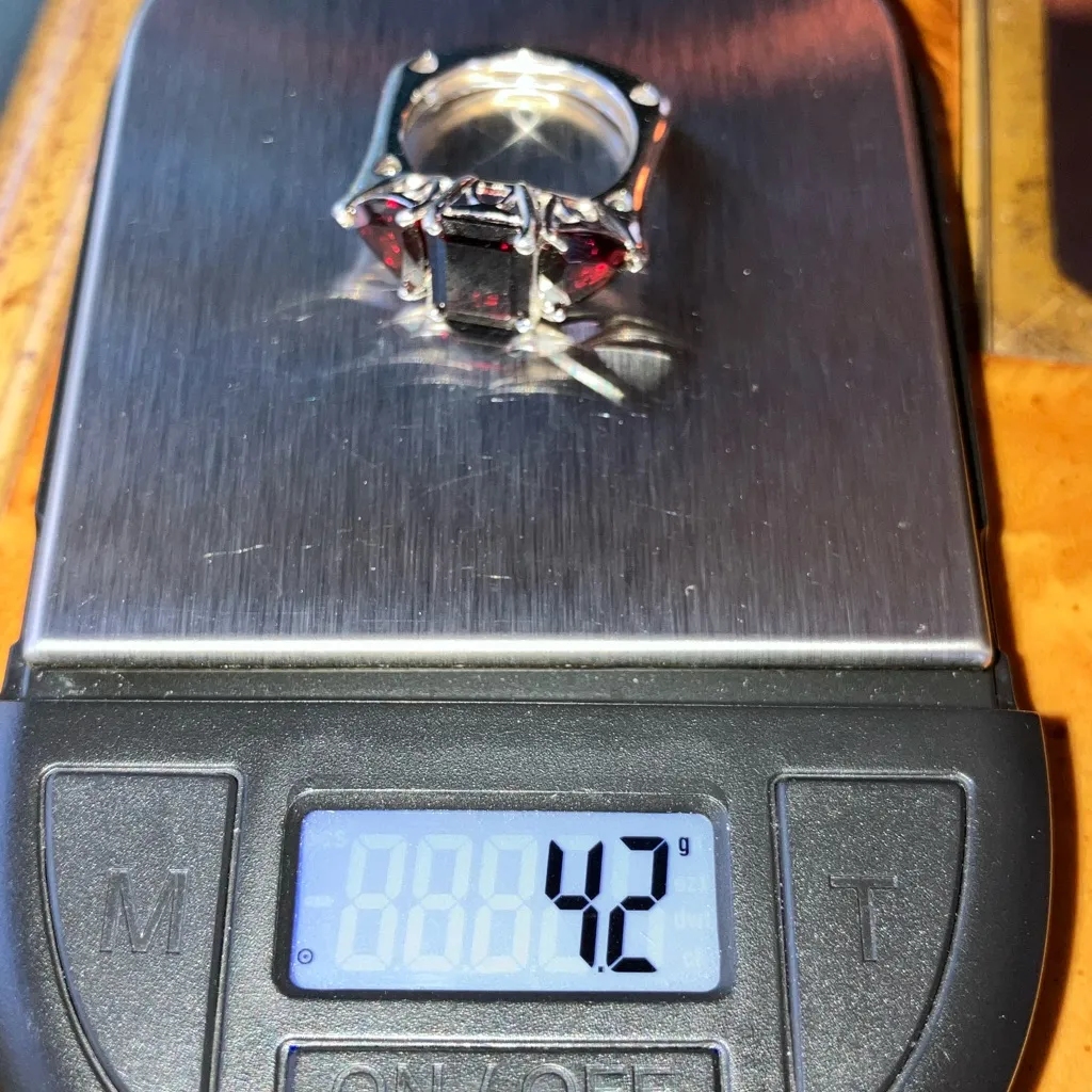 Natural Vermelho Red Garnet Sterling Silver Ring Size 6 - Image 9