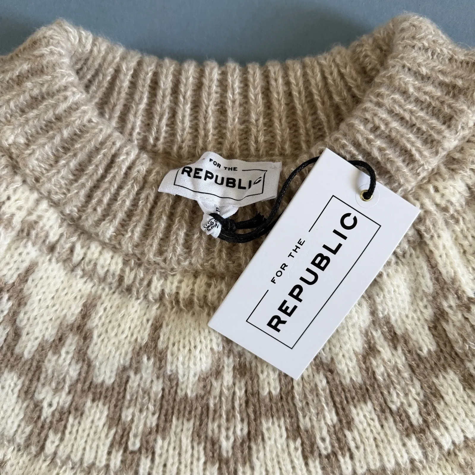 NWT For the Republic Fair Isle Chunky Knit Beige Tan Crewneck Sweater - Image 5
