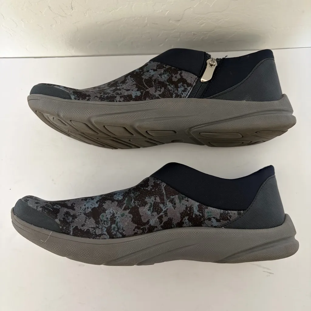 Bzees Lady Multicolor Camo Pattern Slip On With Side Zip Sneakers Size 8.5W - Image 9