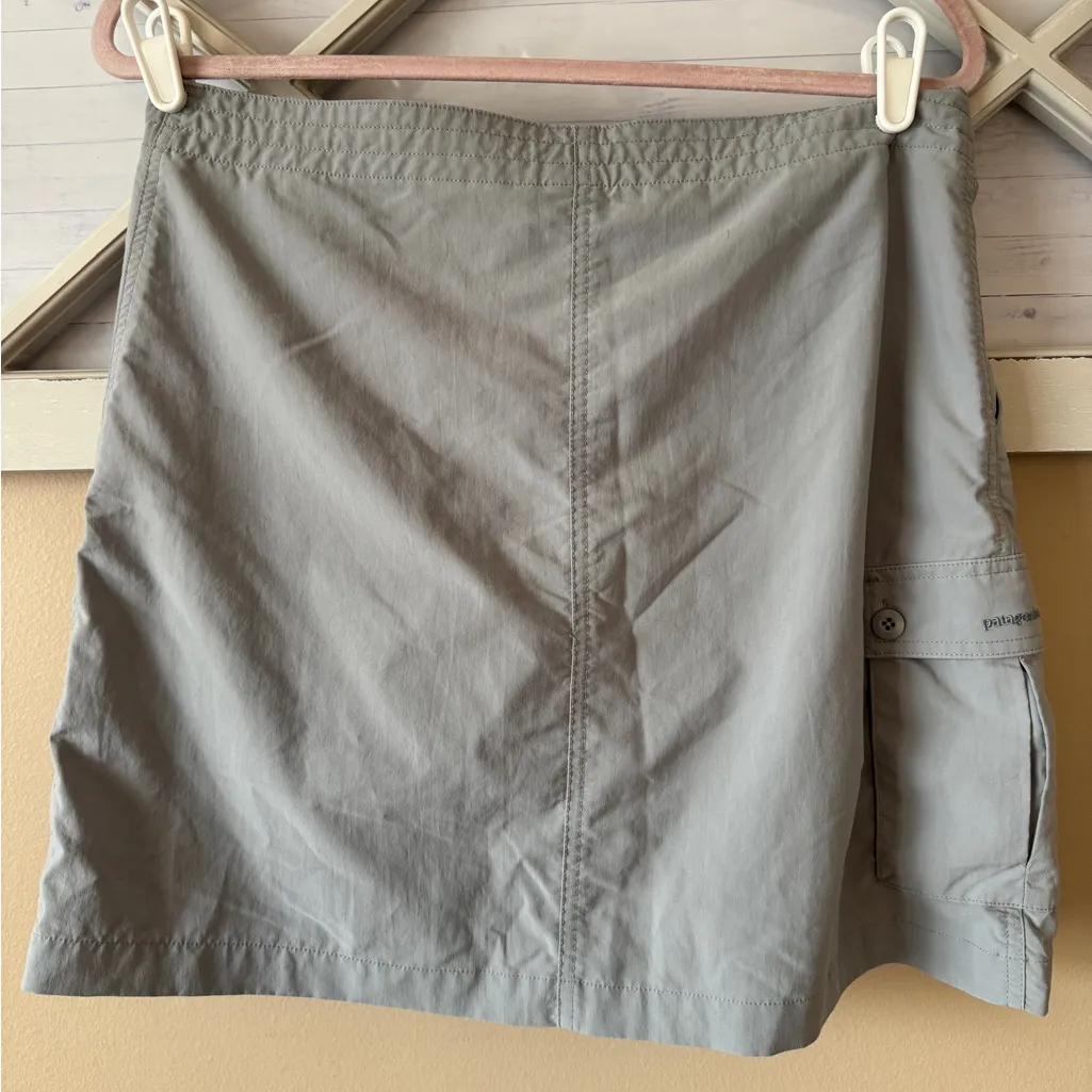 PATAGONIA‎ Women's Size 8 Skort Skirt Mini Nylon Outdoors Gray Pockets - Image 2
