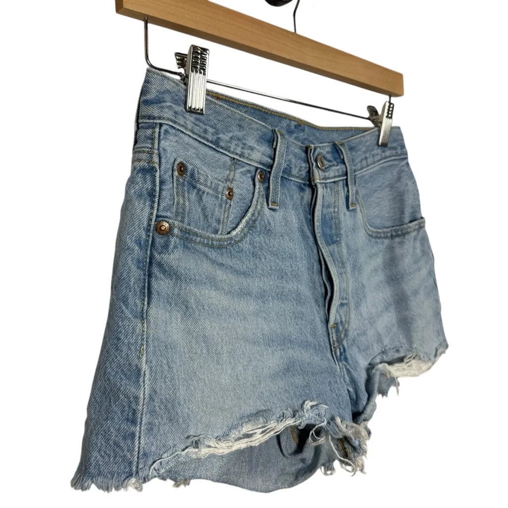 Levi’s Women’s 501 Original Fit High Rise Shorts Light Wash Size 25 - Image 5