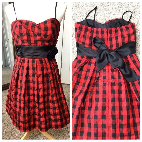 Red and black short formal dress - Image 2