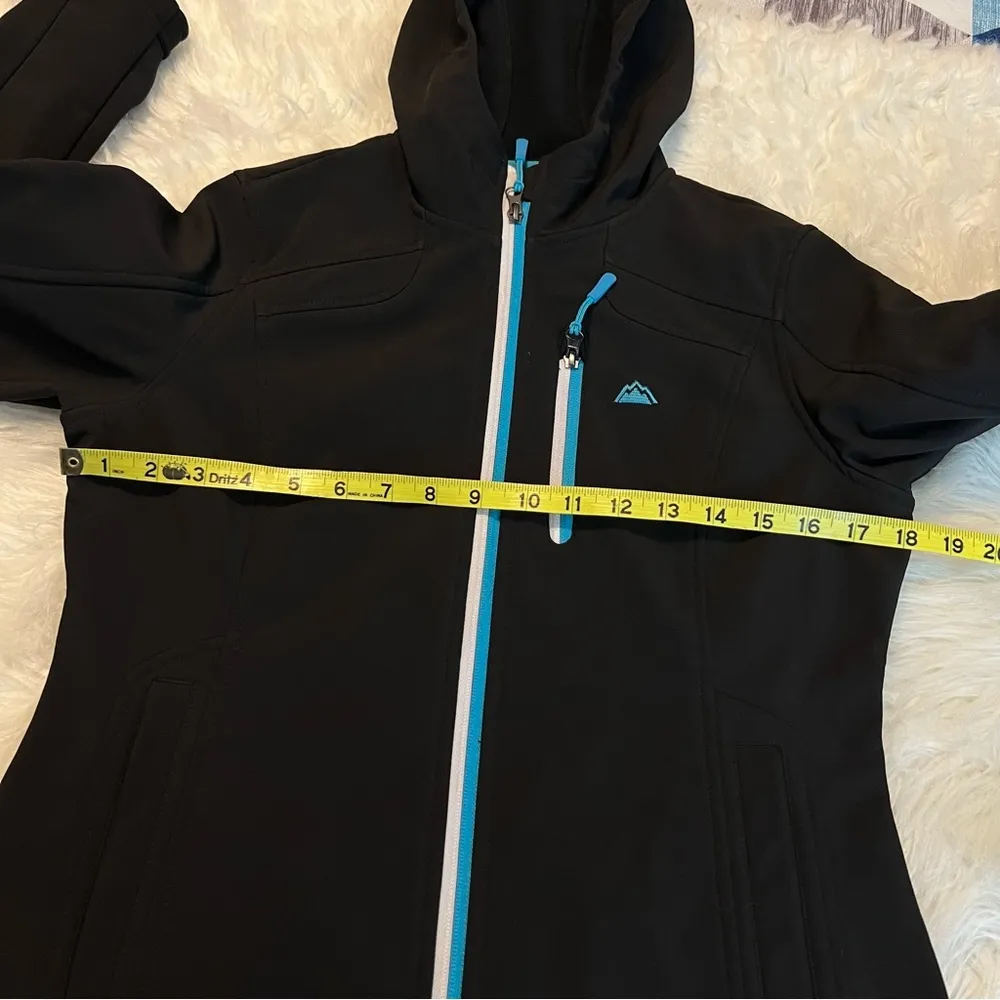 Snozu Performance Jacket with Hood Woman’s Size Small Fitted Lightweight Black - Image 8
