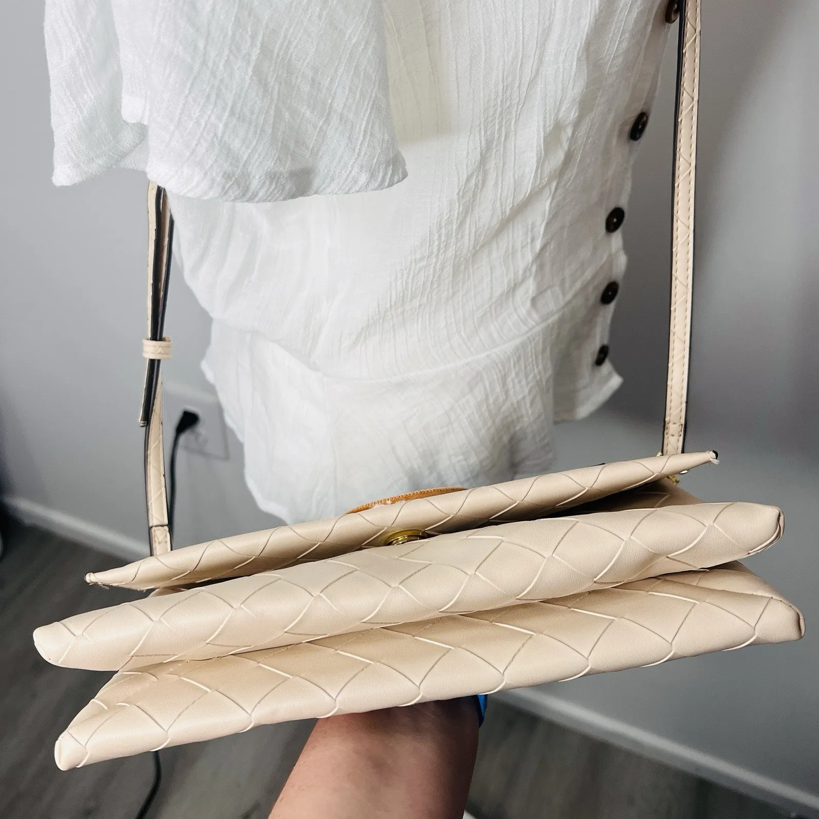 NWT Steve Madden Purse Light Tan Shoulder Woven Design - Image 10