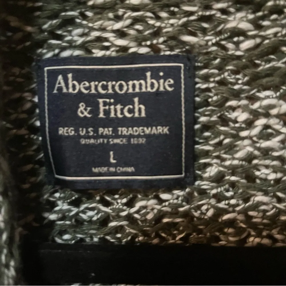 Abercrombie & Fitch Green and white open front Knit Cardigan- Large - Image 2