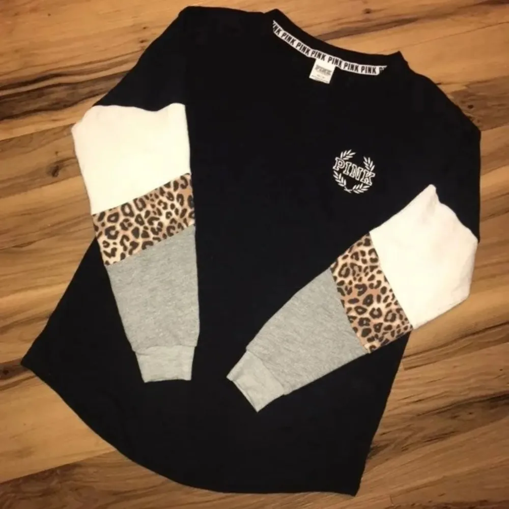 Vs pink cheetah print campus Shirt - Image 3