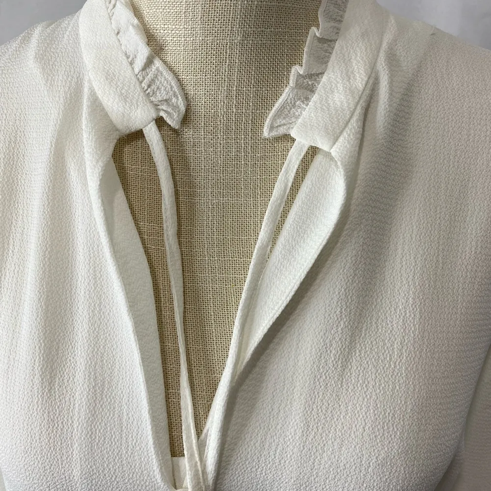 Dex the Suit Shop Ivory top size small White - Image 5