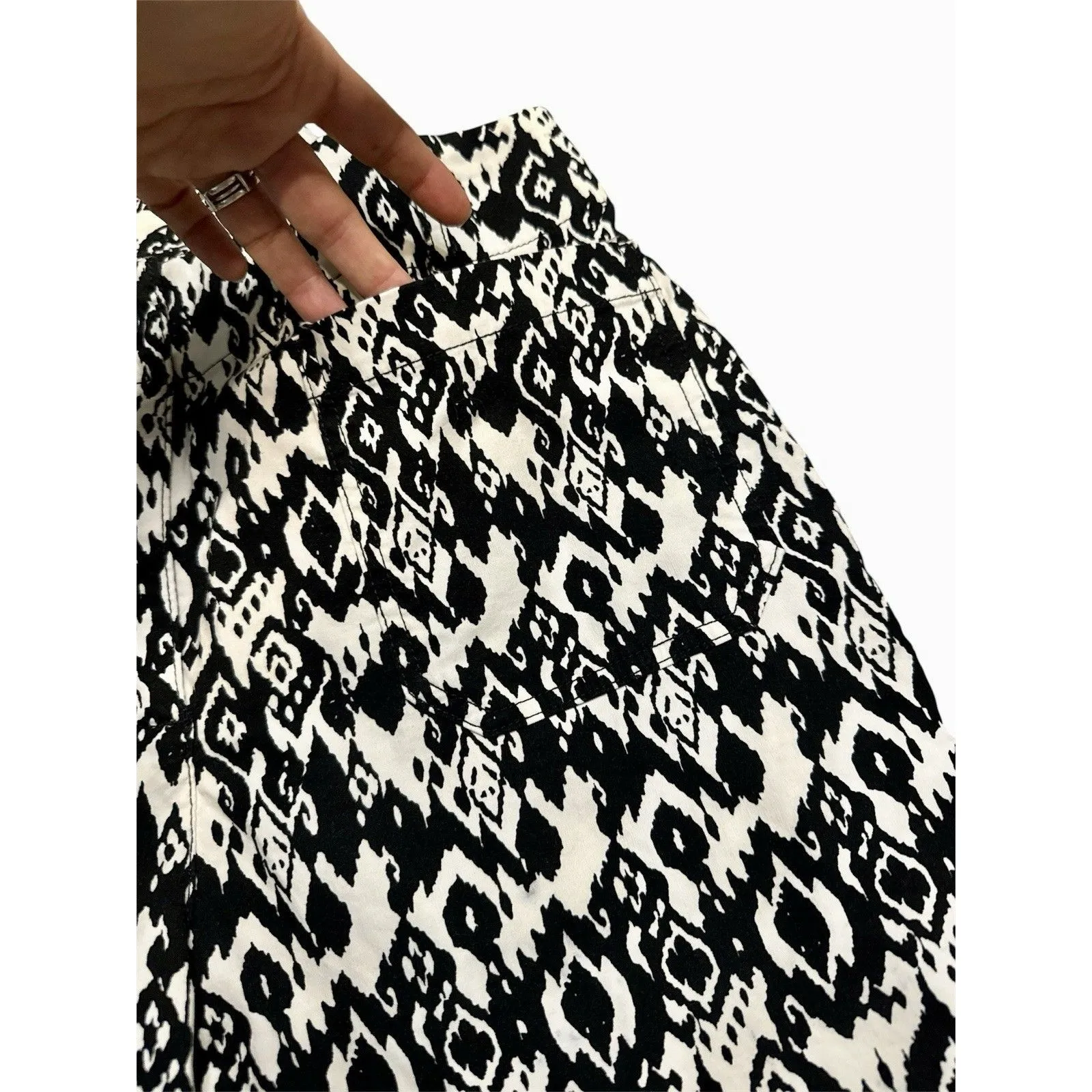 Nicole Miller NY Wide Leg Pants Size 8 Black Cream Ikat‎ Boho Palazzo Crop - Image 7