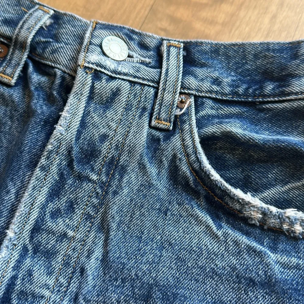 Agolde Dee Shorts - Image 5