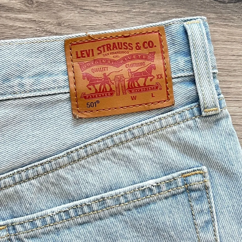 Levi’s 501 Cut Off Denim Light Wash Button Fly Shorts | Blue | 28 - Image 5