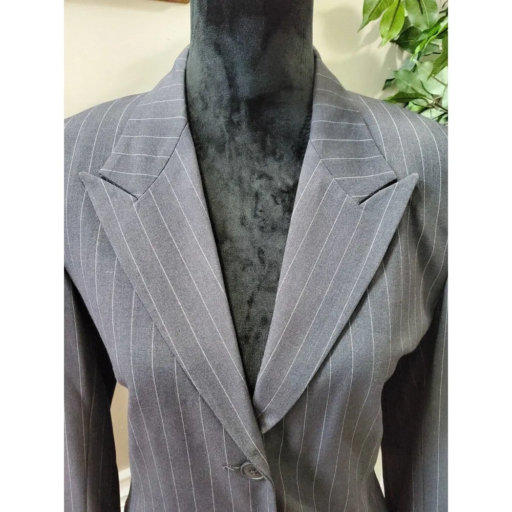 Norma Kamali Gray Polyester Single Breasted Three Buttons Fitted Blazer 12 - Image 2