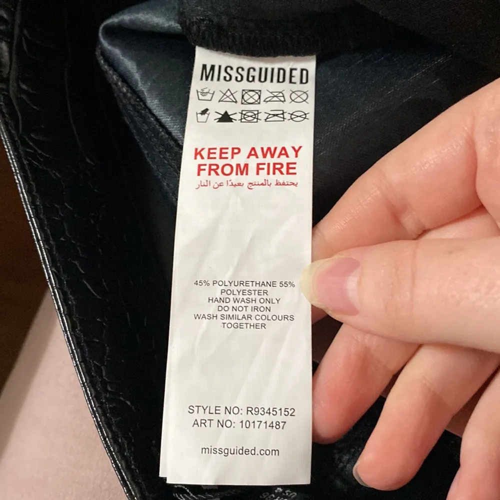 Missguided faux leather croc embossed straight leg pants in black size 4 - Image 11